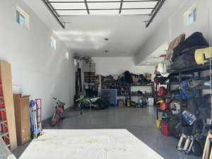 Extra outbuilding Garage
