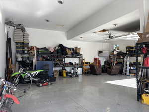 Extra outbuilding Garage