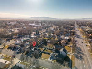 Bird's eye view with a residential view and a mountain view