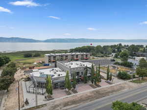 Bird's eye view of a water and mountain view