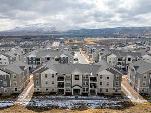 Bird's eye view with a mountain view and a residential view