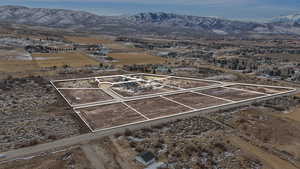 Bird's eye view with a mountain view