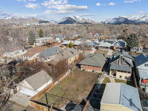 Bird's eye view with a residential view and a mountain view