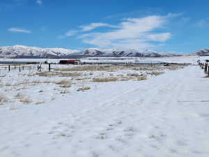 View of mountain feature