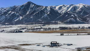 View of mountain feature