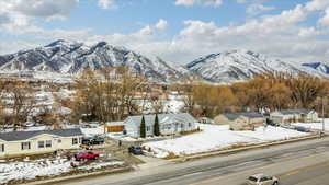 View of mountain feature featuring a residential view