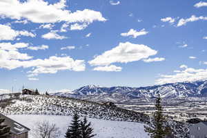 View of mountain feature