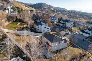 Bird's eye view with a residential view and a mountain view