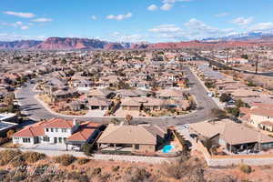 Aerial view featuring a residential view and a mountain view