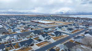 Aerial view with a residential view and a mountain view