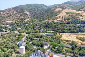 Drone / aerial view featuring a mountain view