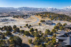 Drone / aerial view featuring a mountain view