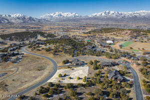 Bird's eye view featuring a mountain view