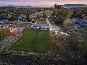 Bird's eye view featuring a mountain view