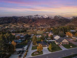 Aerial view featuring a residential view and a mountain view