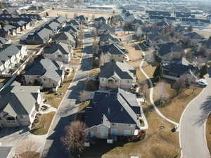 Birds eye view of property featuring a residential view