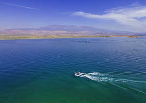 Close proximity to Sand Hollow Reservoir