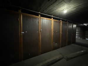 Storage locker