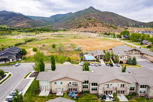 Aerial view with a residential view and a mountain view