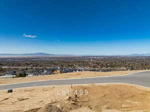 Aerial view with a mountain view
