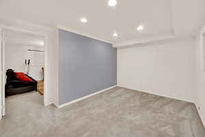 Flex room (office, sewing, playroom)