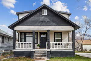 Bungalow with covered porch