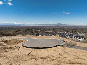 Bird's eye view featuring a residential view and a mountain view