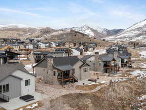 View of mountain feature featuring a residential view