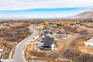 Bird's eye view featuring a residential view and a mountain view