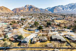 Aerial view with a residential view and a mountain view