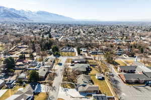 Drone / aerial view featuring a residential view and a mountain view