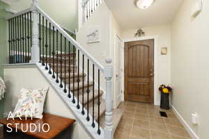 Tiled foyer entrance