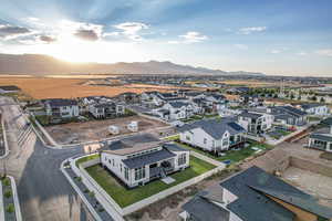 Aerial view with a mountain view and a residential view