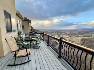 Deck featuring outdoor dining area