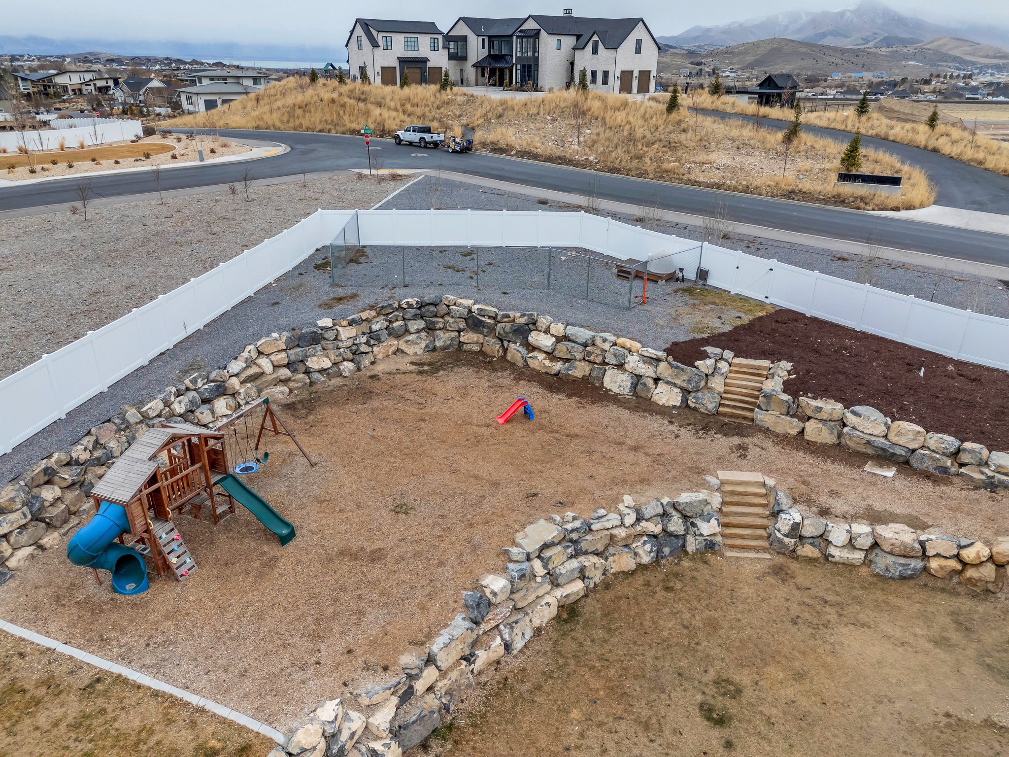 Aerial view with a mountain view
