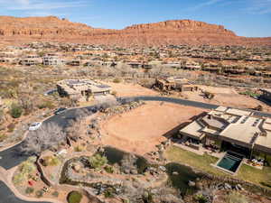 Birds eye view of property featuring a mountain view