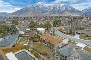 Drone / aerial view featuring a mountain view and a residential view