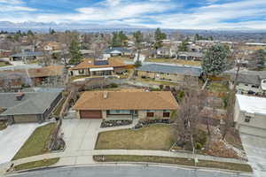 Bird's eye view with a residential view