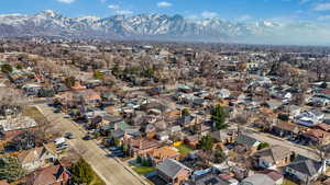 Aerial view with a residential view and a mountain view