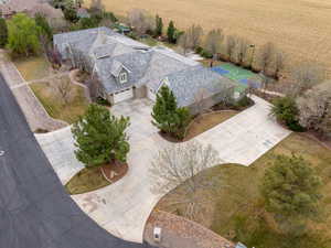 Birds eye view of property