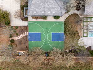 Birds eye view of property