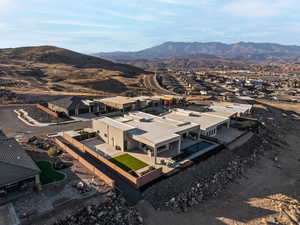 Bird's eye view featuring a mountain view