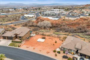 Drone / aerial view featuring a mountain view