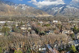 View of mountain feature featuring a residential view