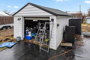 View of outbuilding with an outbuilding