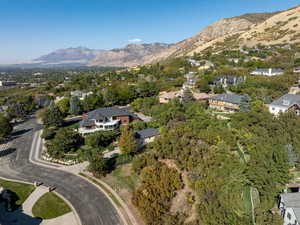 Aerial view with a residential view and a mountain view