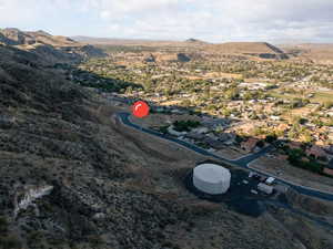 Aerial view with a mountain view