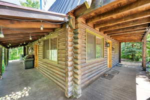 Deck featuring area for grilling