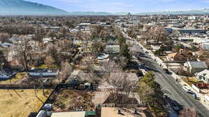 Aerial view with a mountain view