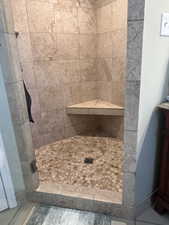 Large shower - pebbled floor to sooth your feet and gladden your senses